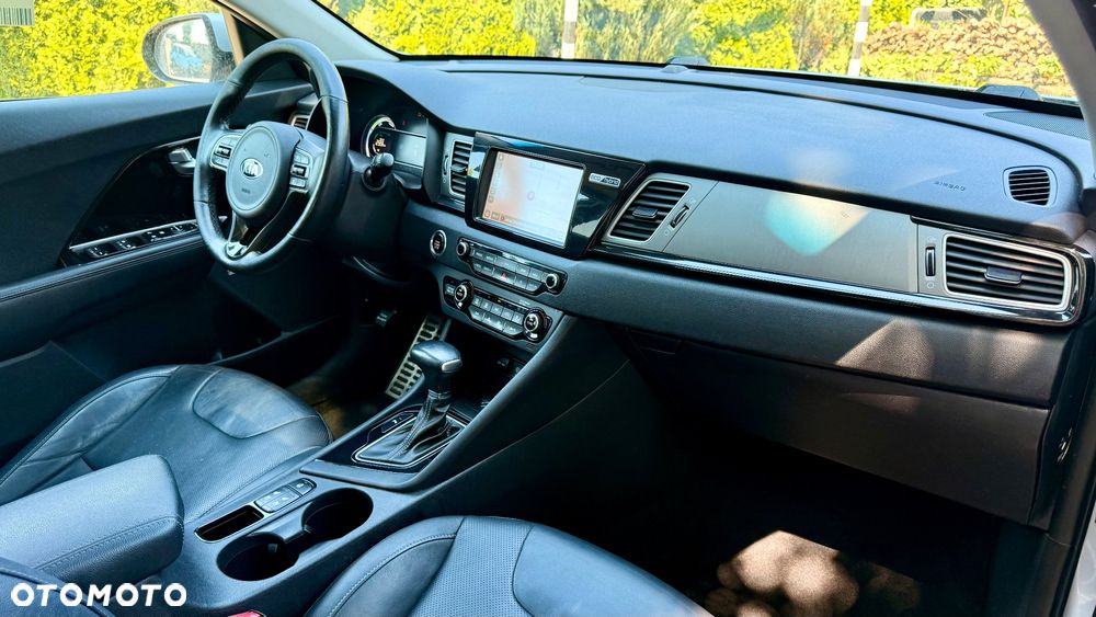 Kia Niro 1.6 GDI HEV 2WD OPF Edition 7 - 27