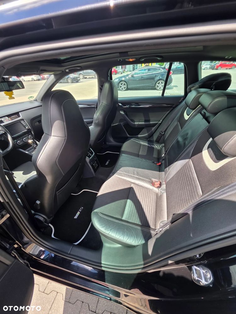 Skoda Octavia 2.0 TDI RS DSG - 18