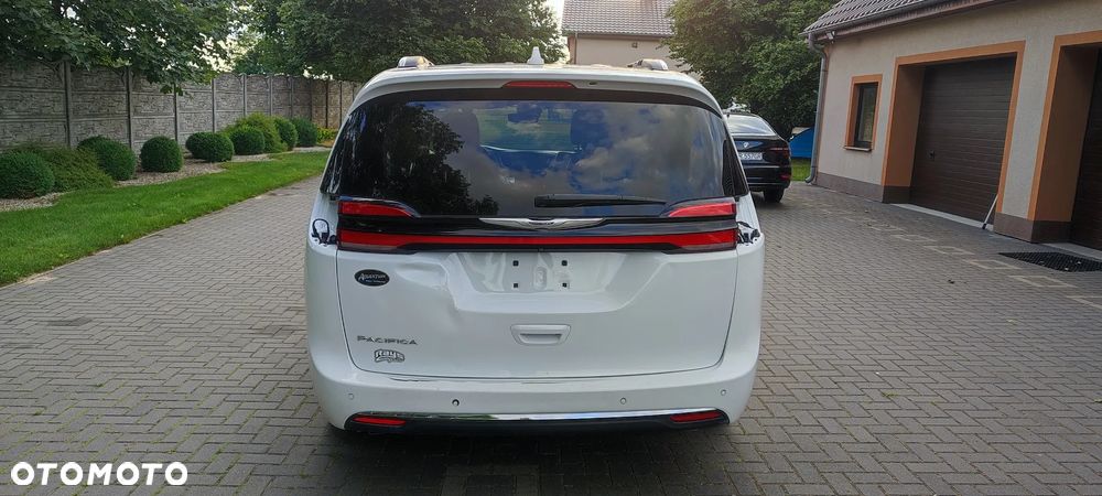 Chrysler Pacifica - 4