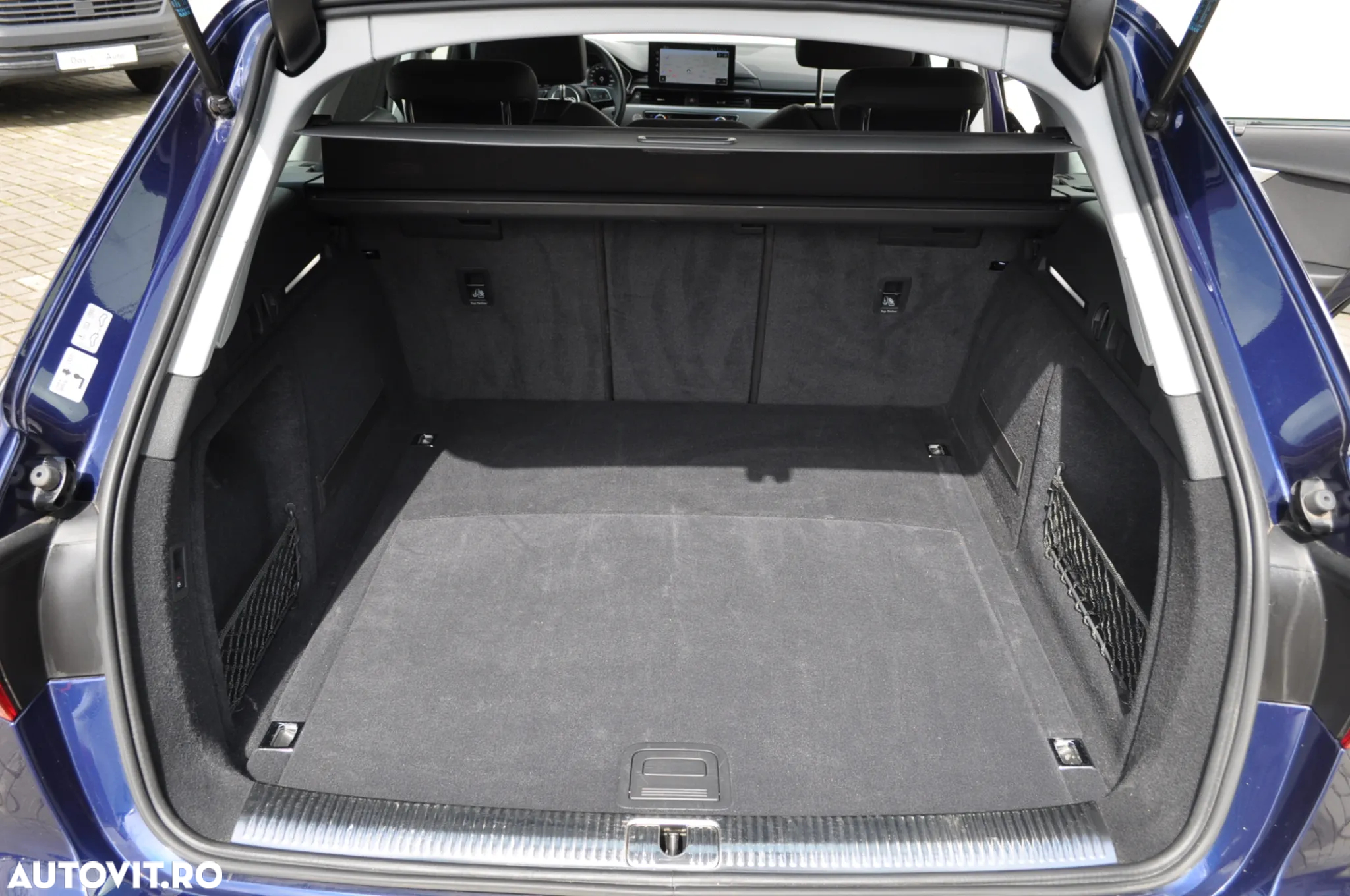 Audi A4 Avant 2.0 40 TFSI MHEV S tronic Advanced - 24