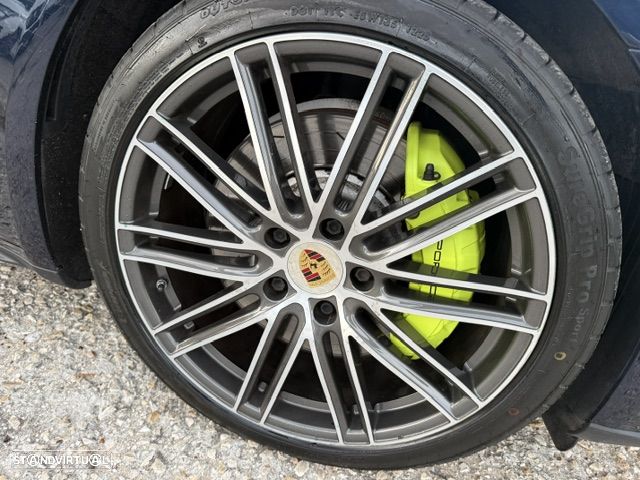 Porsche Panamera Sport Turismo - 11