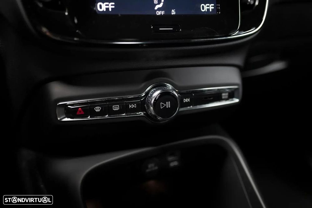 Volvo XC 40 1.5 T4 PHEV Core - 27