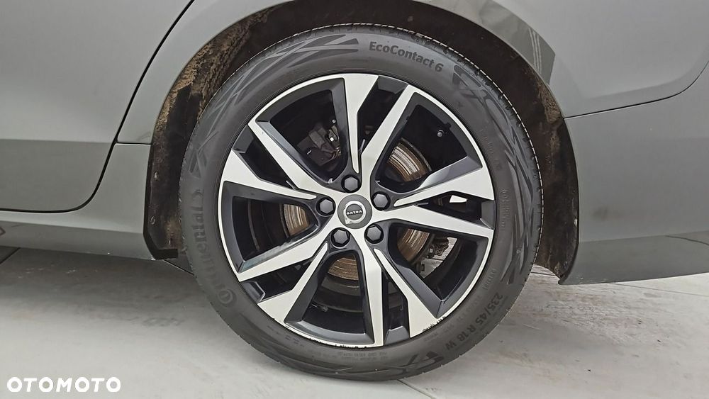 Volvo V60 B4 D Plus Dark - 25