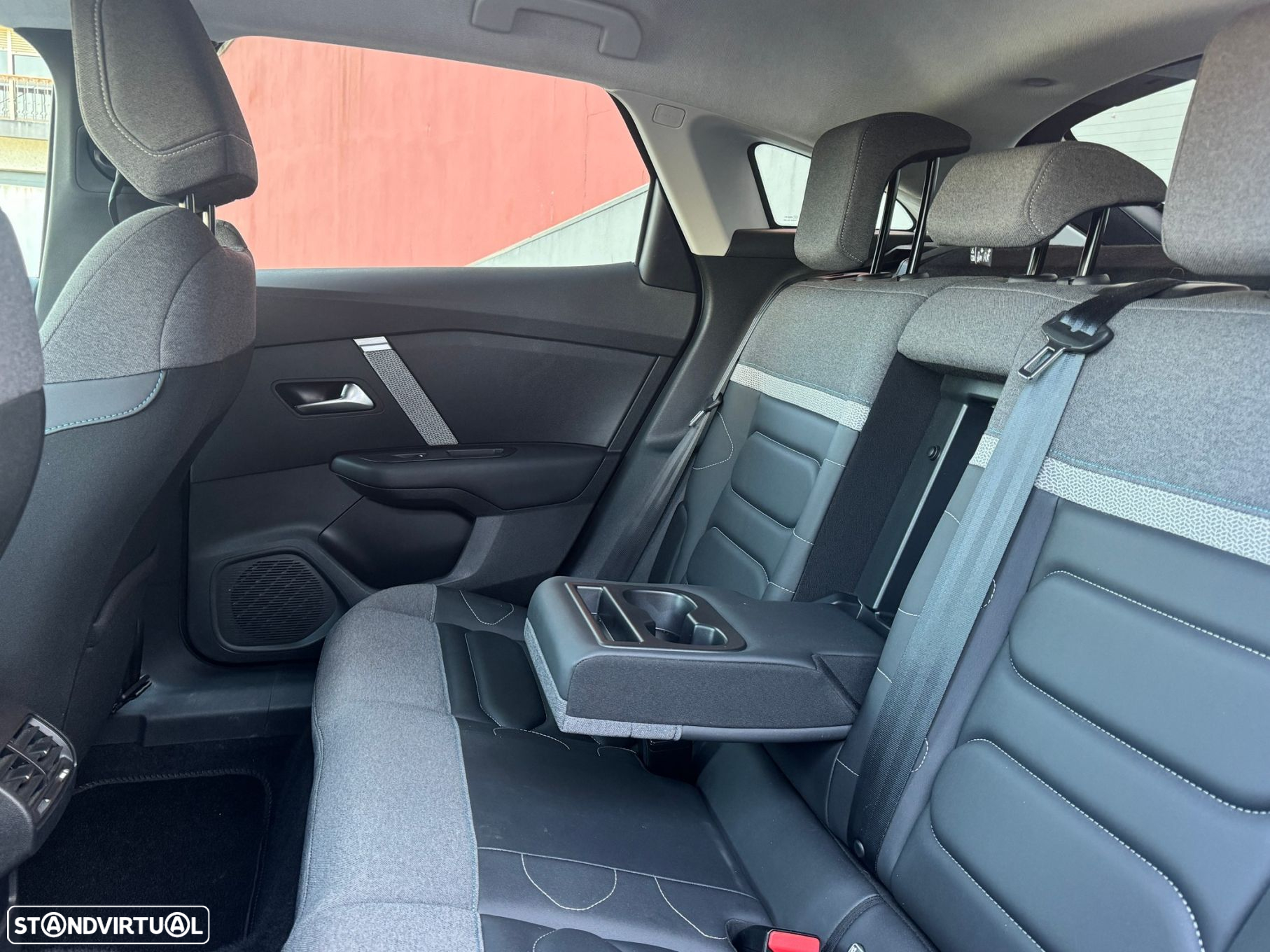 Citroën C4 1.2 PureTech Shine EAT8 - 16
