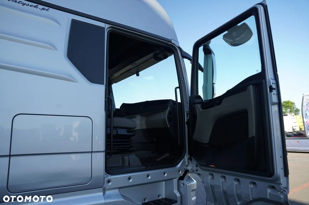 MAN TGX 18.510 / GX / MEGA  / LOW DECK / NAVI RIO - 37