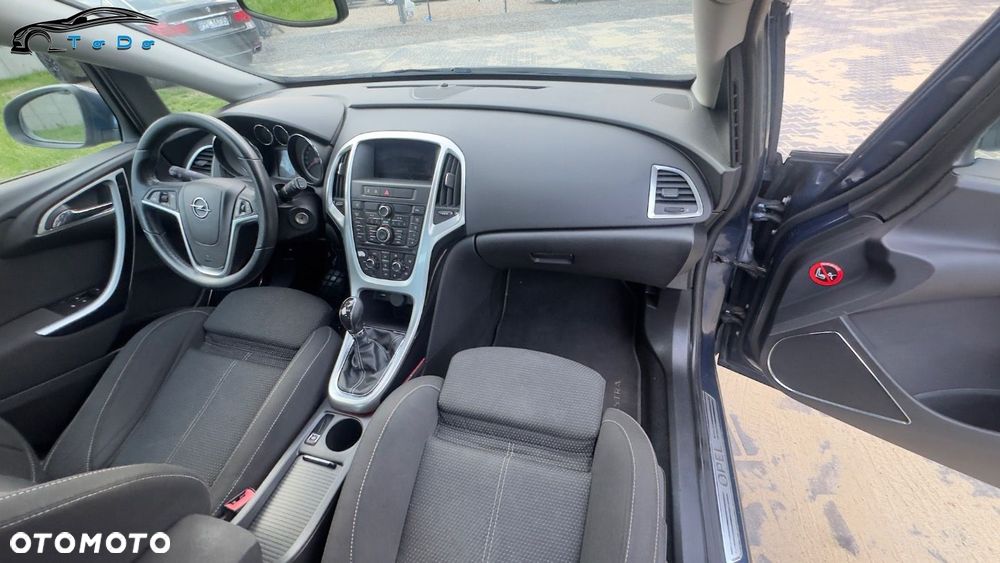 Opel Astra 1.4 T Cosmo S&S - 26