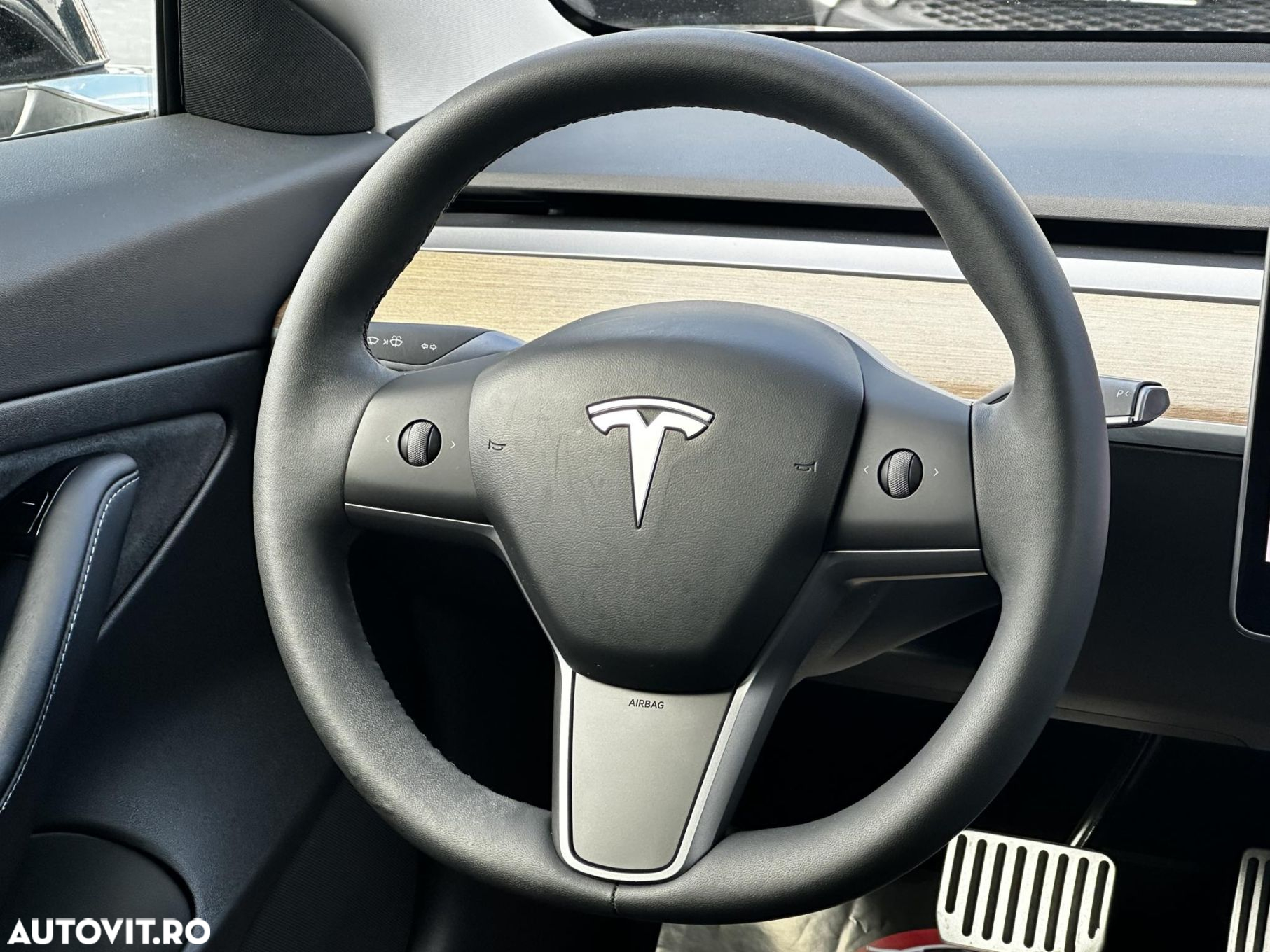 Tesla Model 3 - 10