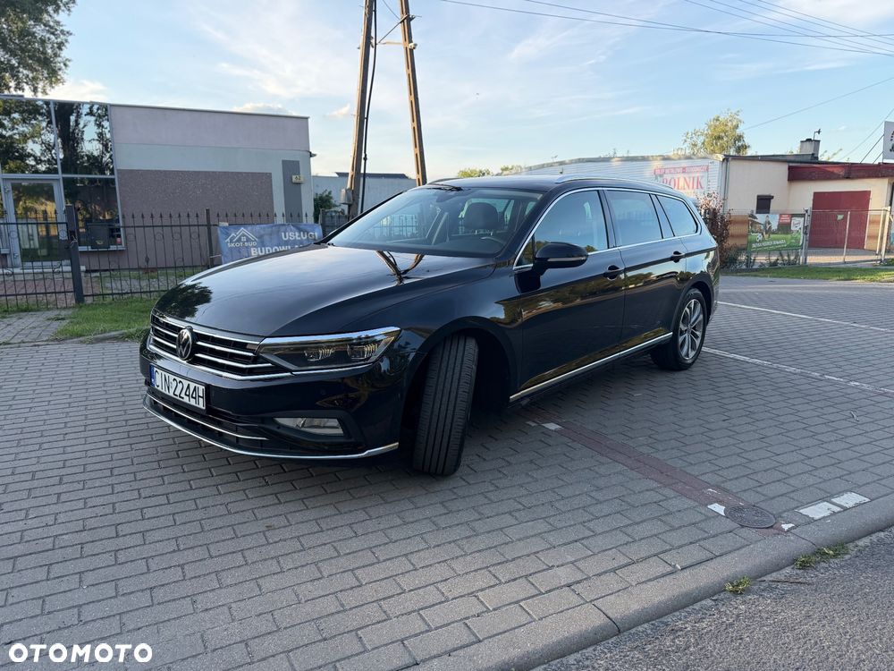Volkswagen Passat - 2
