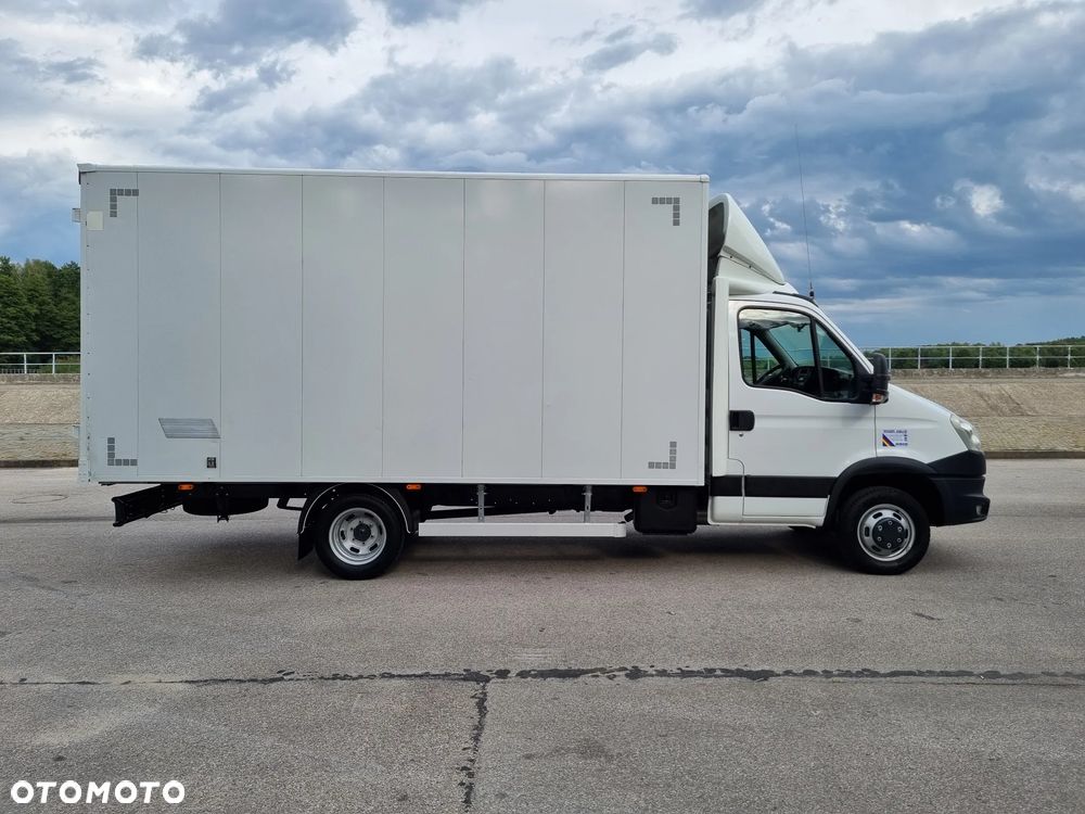 Iveco Daily 35C15 3.0 HPi 150KM 8-Palet Kontener dł 4.57 - 5
