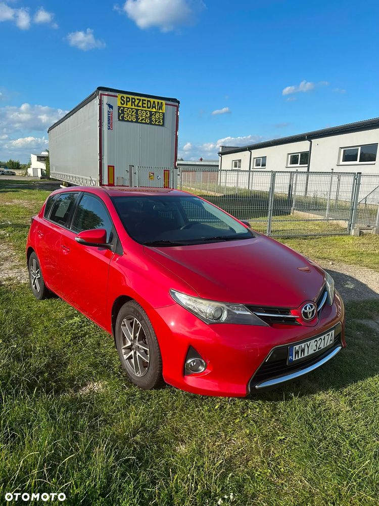 Toyota Auris 1.6 Premium Start - 1