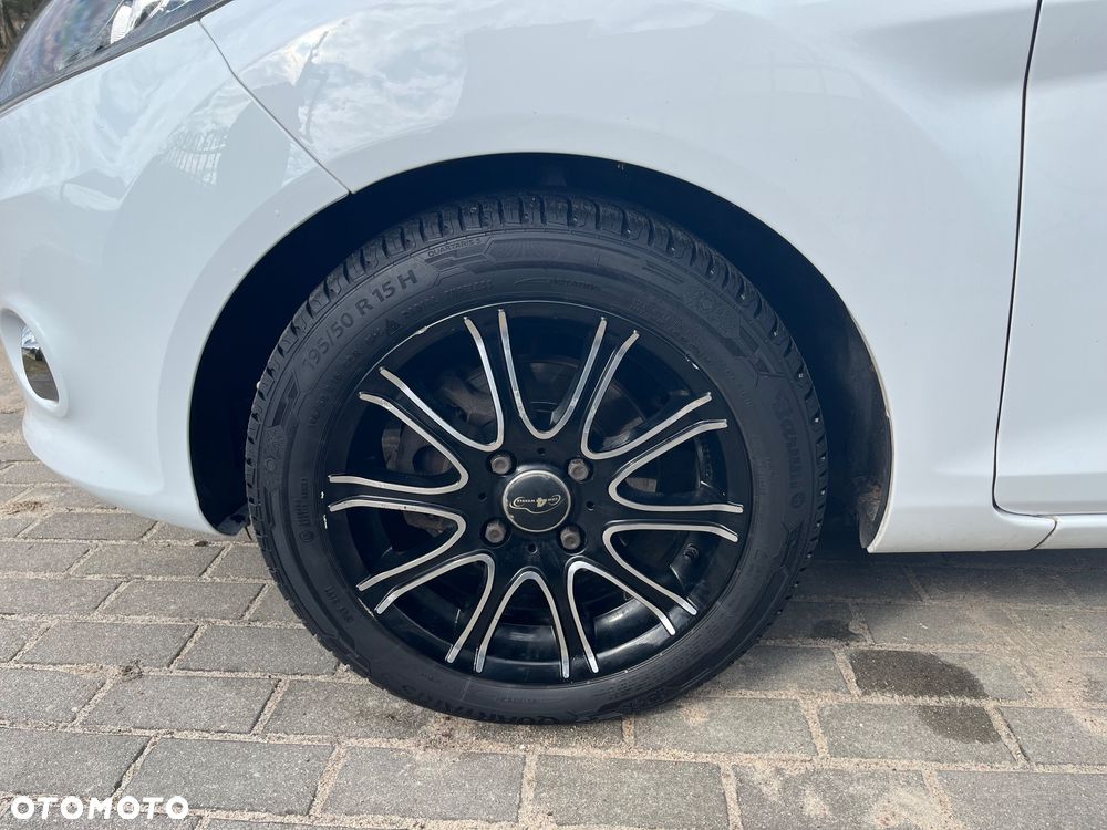 Ford Fiesta 1.25 Champions Edition - 30