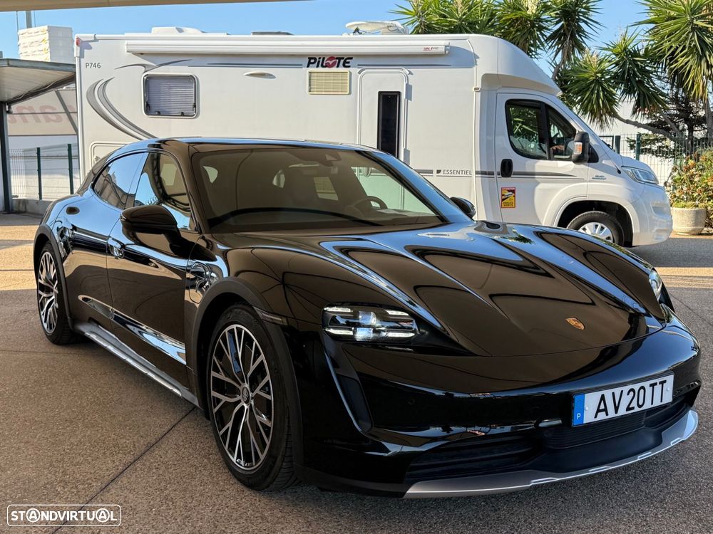 Porsche Taycan Cross Turismo - 28