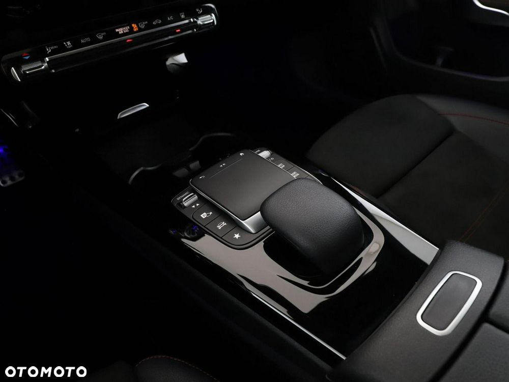Mercedes-Benz CLA 200 d 8G-DCT AMG Line - 33