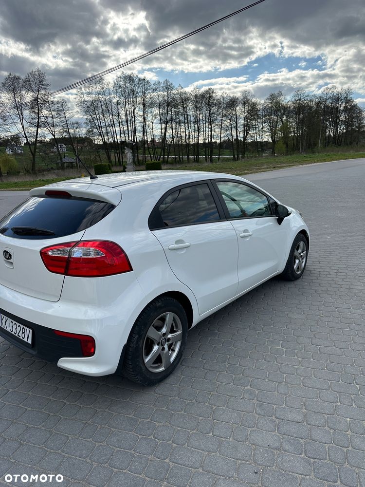 Kia Rio - 6