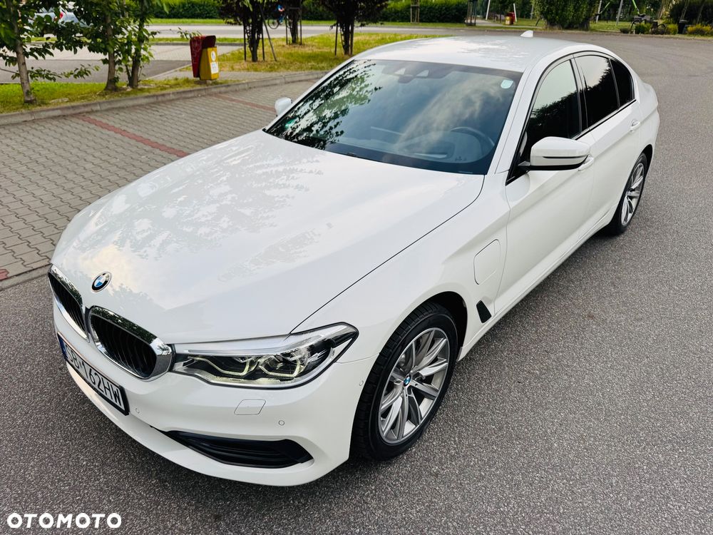 BMW Seria 5 530e xDrive M Sport Edition - 1