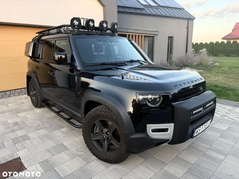 Land Rover Defender - 1