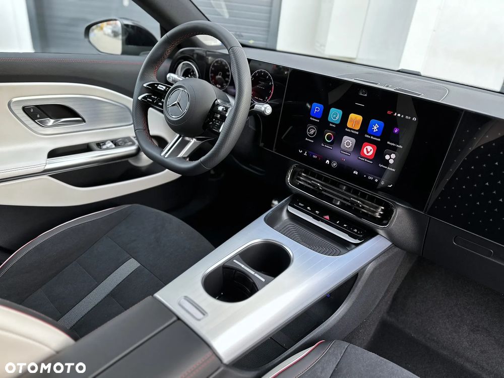 Mercedes-Benz CLA - 25
