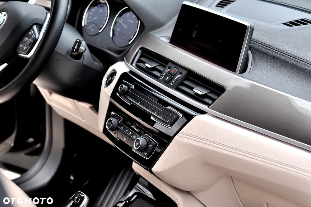 BMW X1 xDrive20d xLine sport - 30