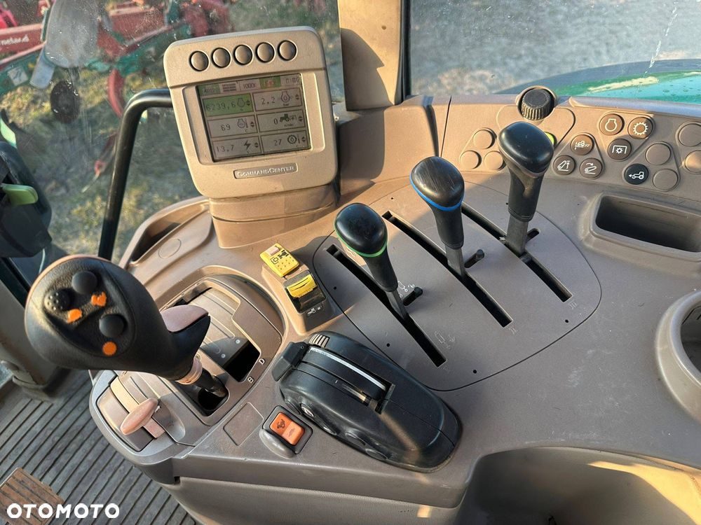 John Deere 7430 - 8
