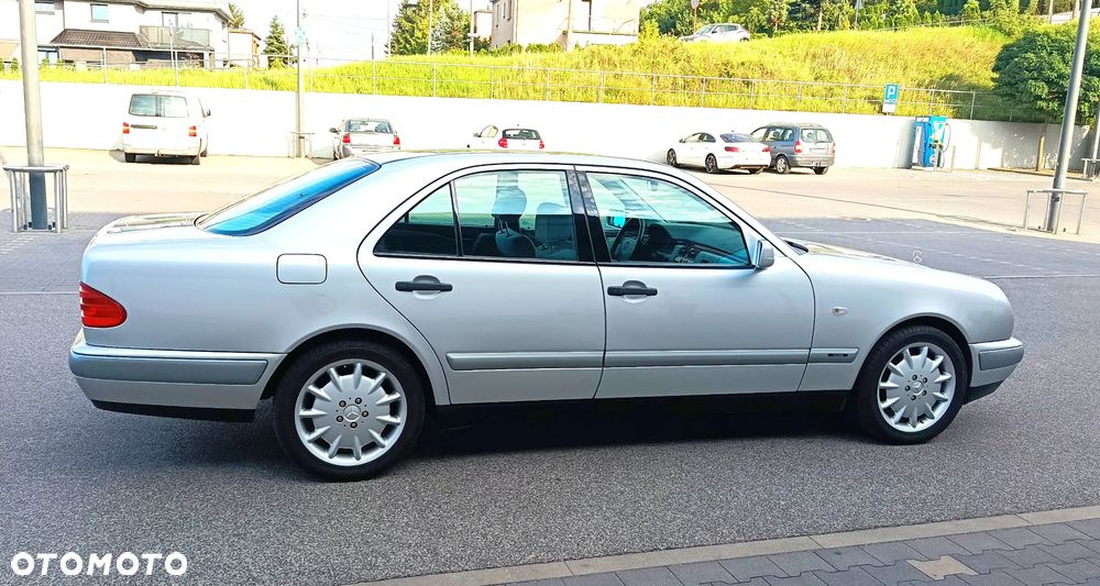 Mercedes-Benz Klasa E - 5
