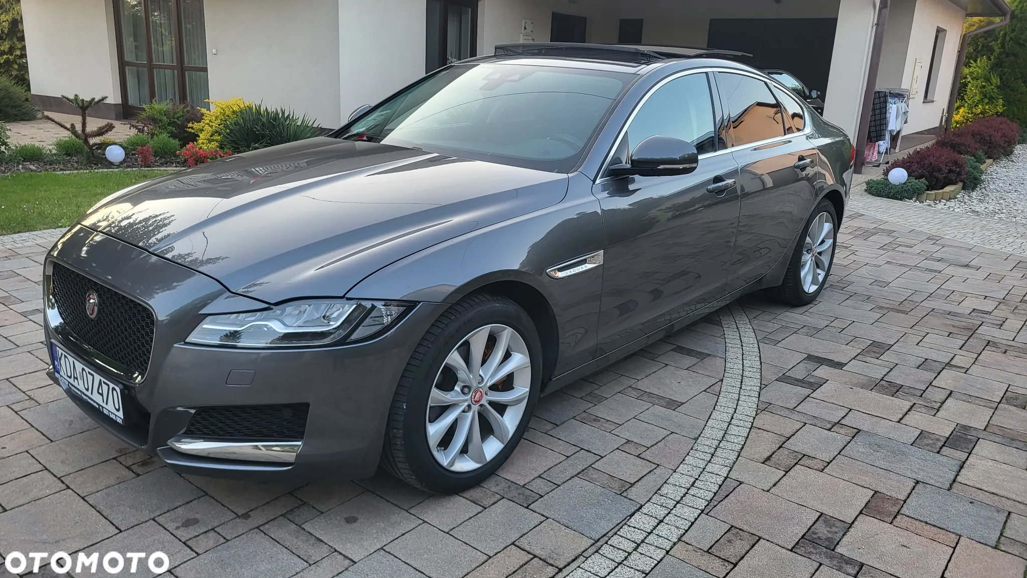 Jaguar XF 2.0 T Prestige - 4