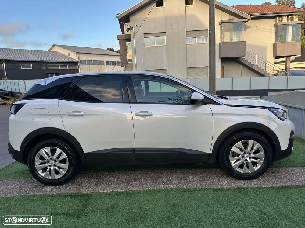 Peugeot 3008 1.2 PureTech Allure - 17