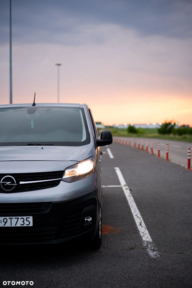 Opel Vivaro - 17