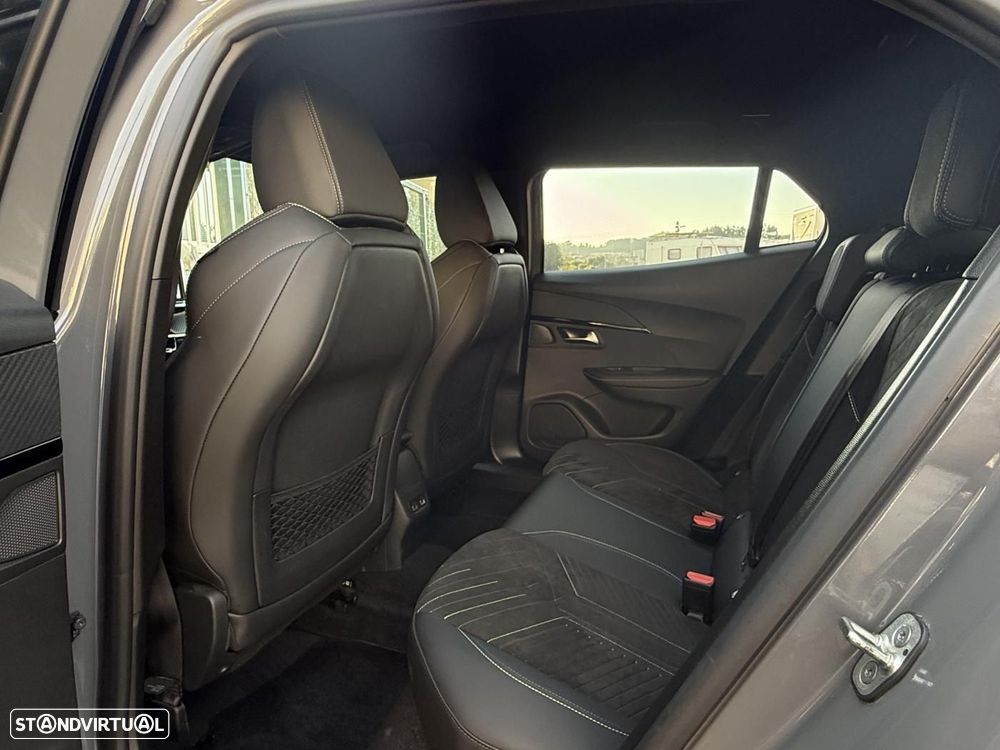 Peugeot 2008 1.2 PureTech GT EAT8 - 41