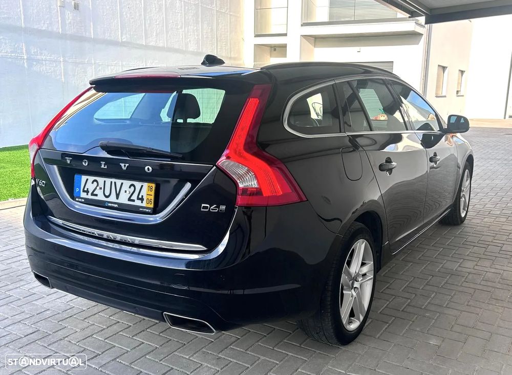 Volvo V60 2.4 D6 Momentum AWD Phev - 5