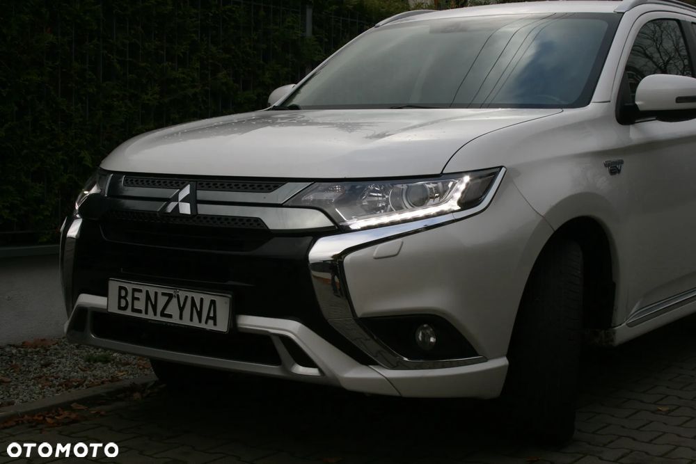 Mitsubishi Outlander Instyle + - 12