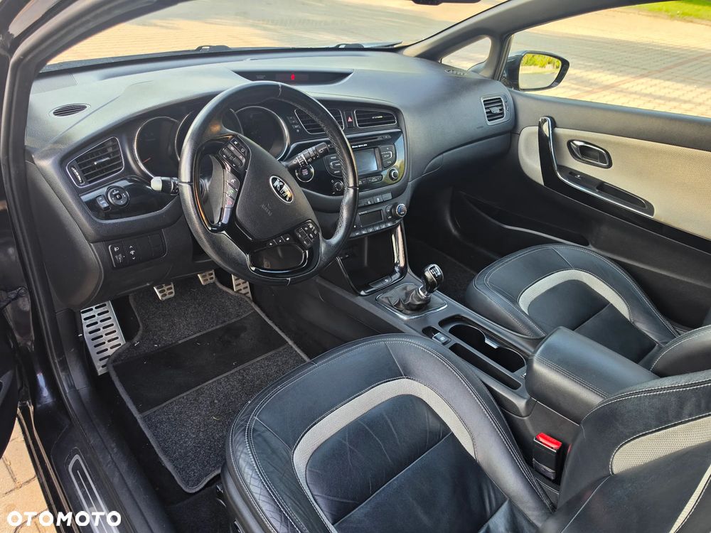 Kia Ceed - 6