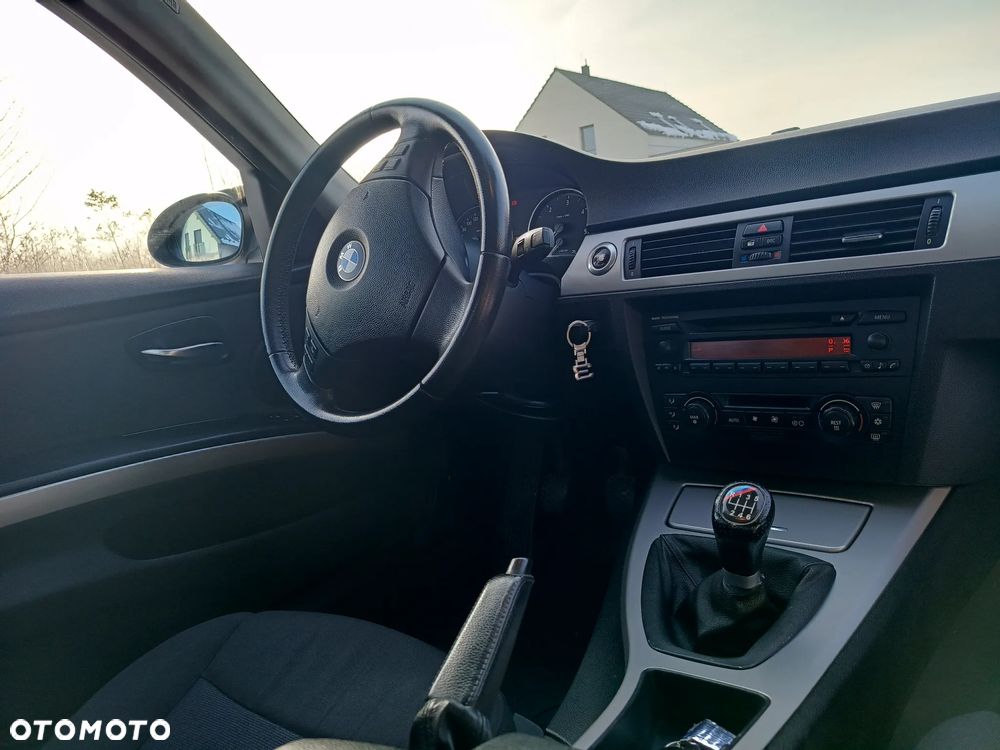 BMW Seria 3 330d DPF - 25