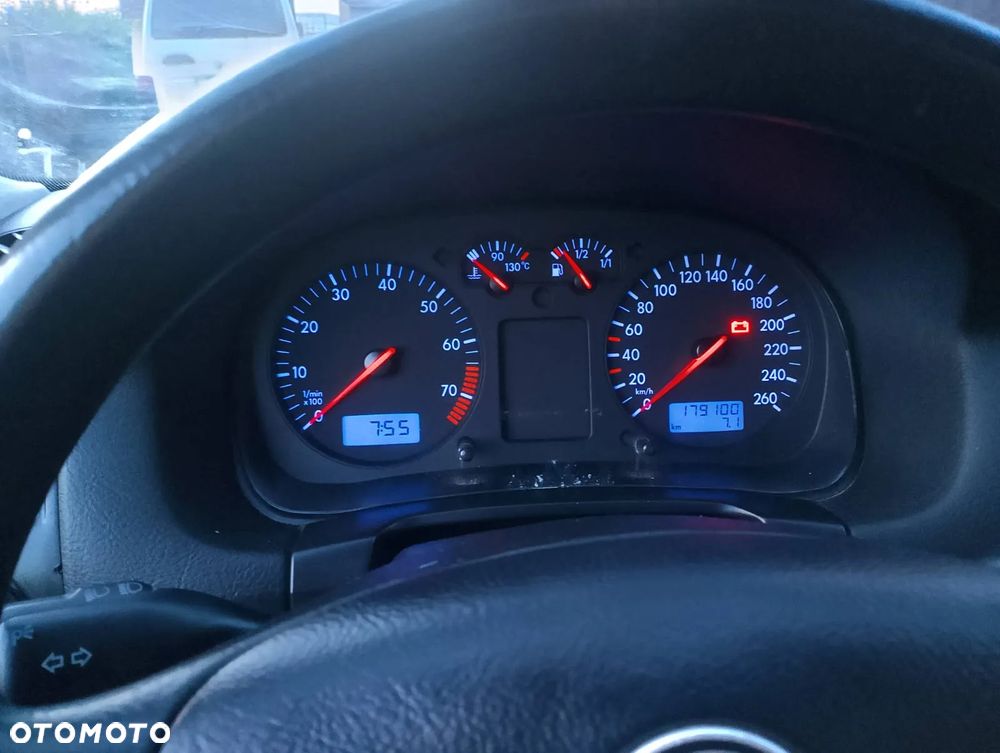 Volkswagen Golf 1.6 - 15