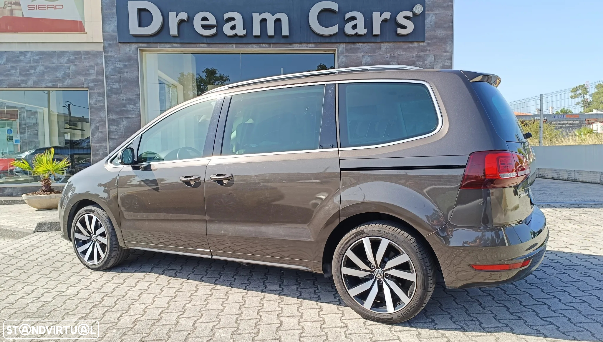VW Sharan 2.0 TDI Highline DSG - 2