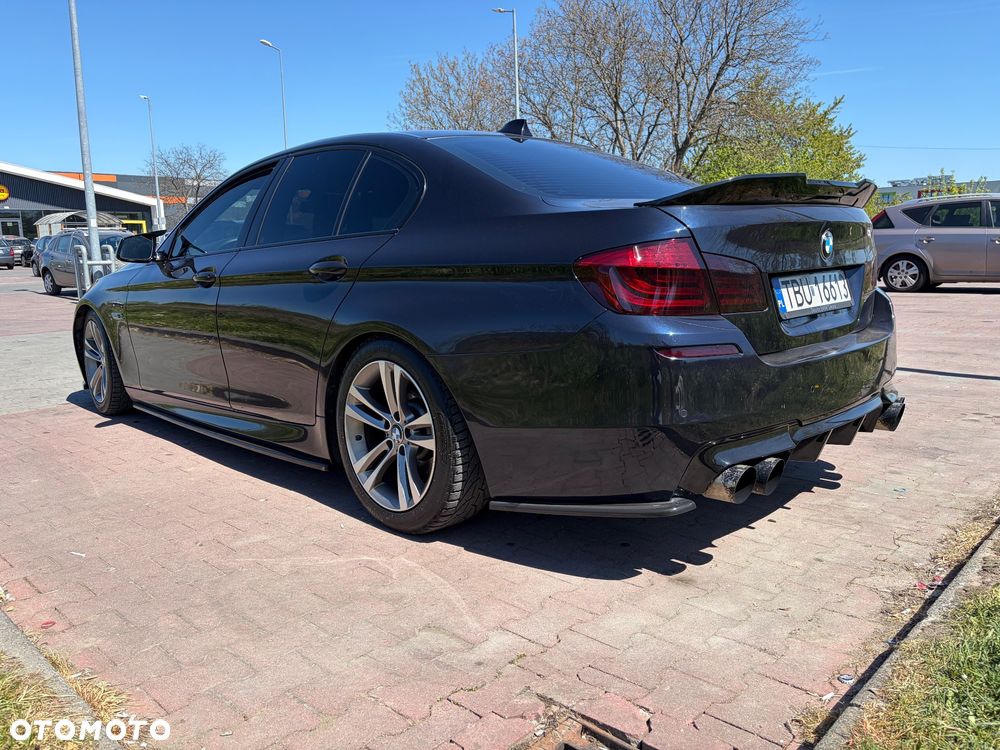 BMW Seria 5 530d xDrive - 7