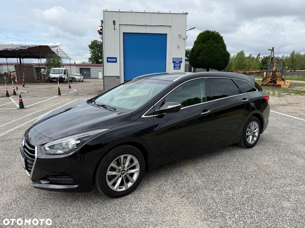 Hyundai i40 Kombi blue 1.6 Family+ - 1