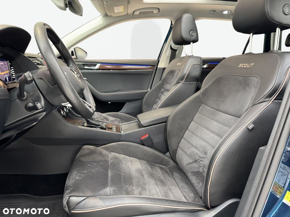 Skoda Superb 2.0 TDI SCR 4x4 Scout DSG - 10
