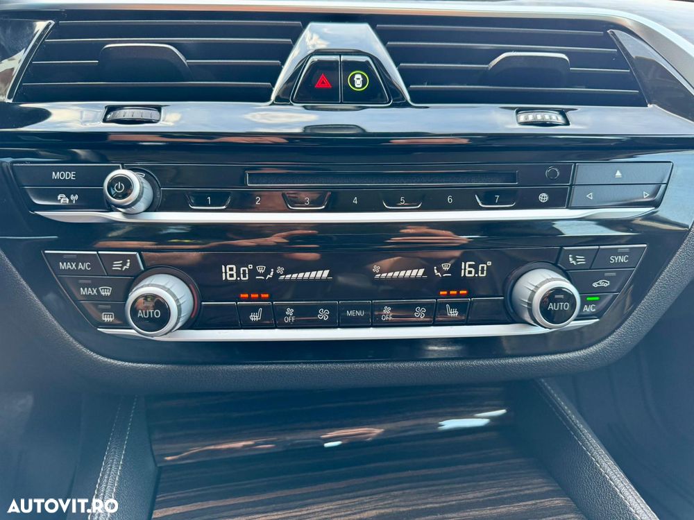 BMW Seria 5 520d xDrive Aut. Luxury Line - 14