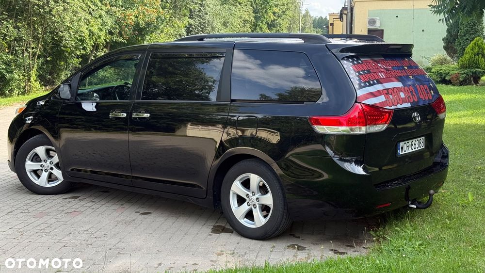 Toyota Sienna 3.5 V6 - 12