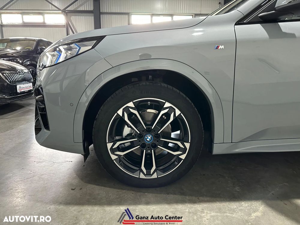 BMW iX2 eDrive20 - 35