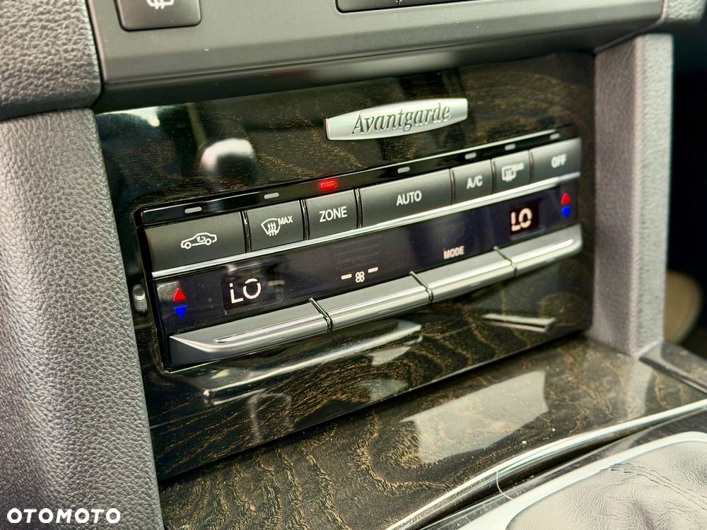 Mercedes-Benz Klasa E 250 CGI BlueEffICIENCY Avantgarde - 10