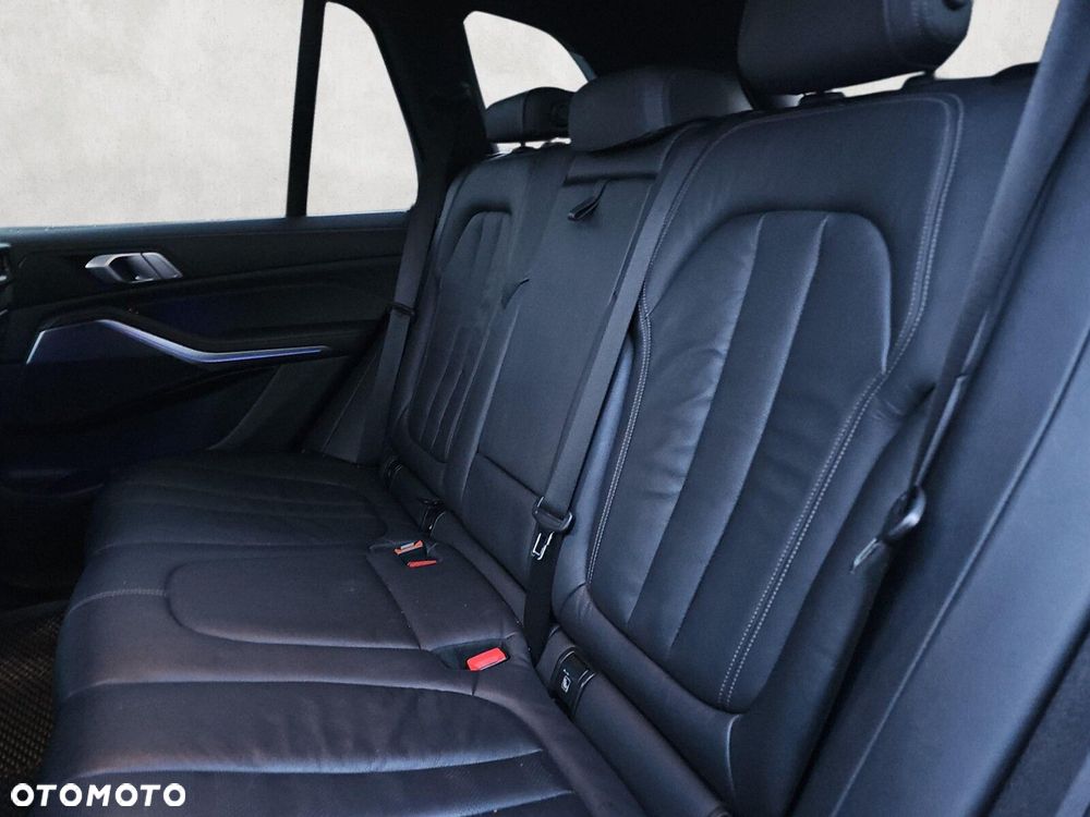 BMW X5 xDrive40i sport - 24