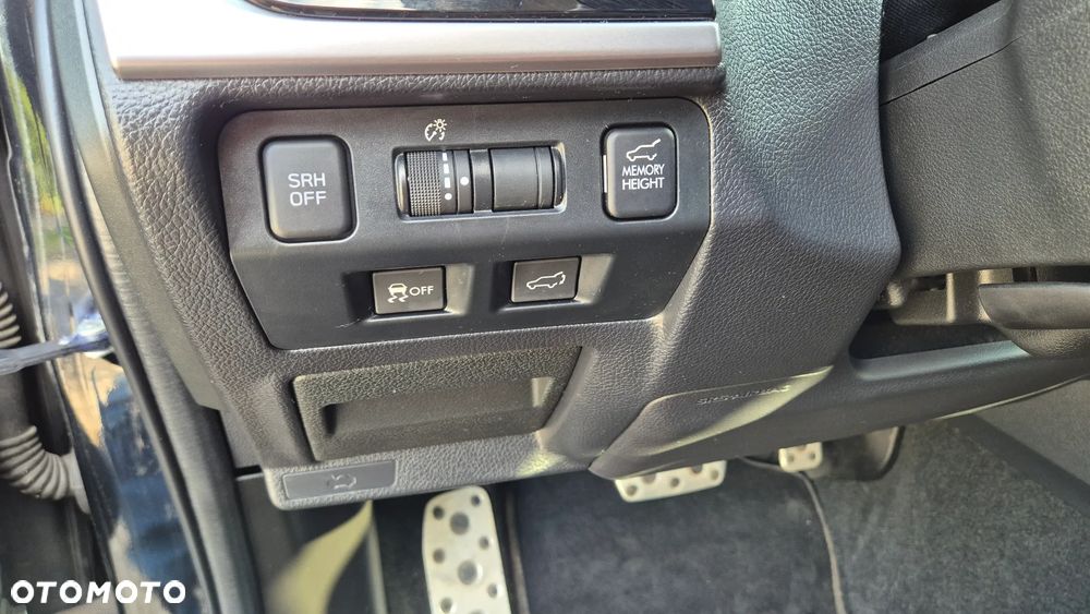 Subaru Forester 2.0 XT Platinum Lineartronic - 21