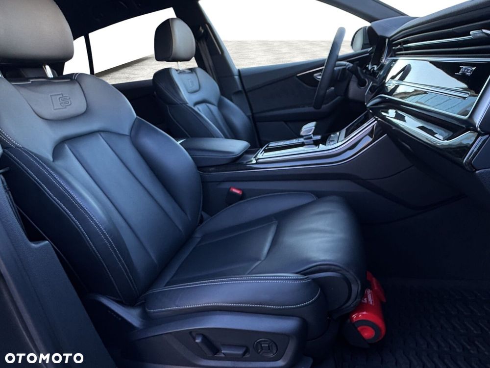 Audi Q8 - 15