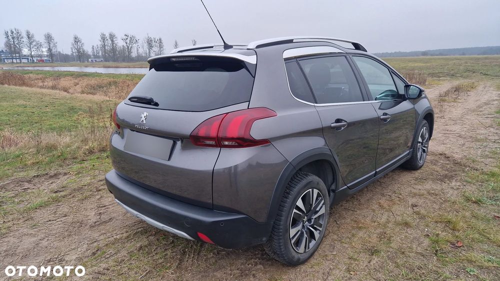 Peugeot 2008 1.2 Pure Tech GPF Allure S&S - 11