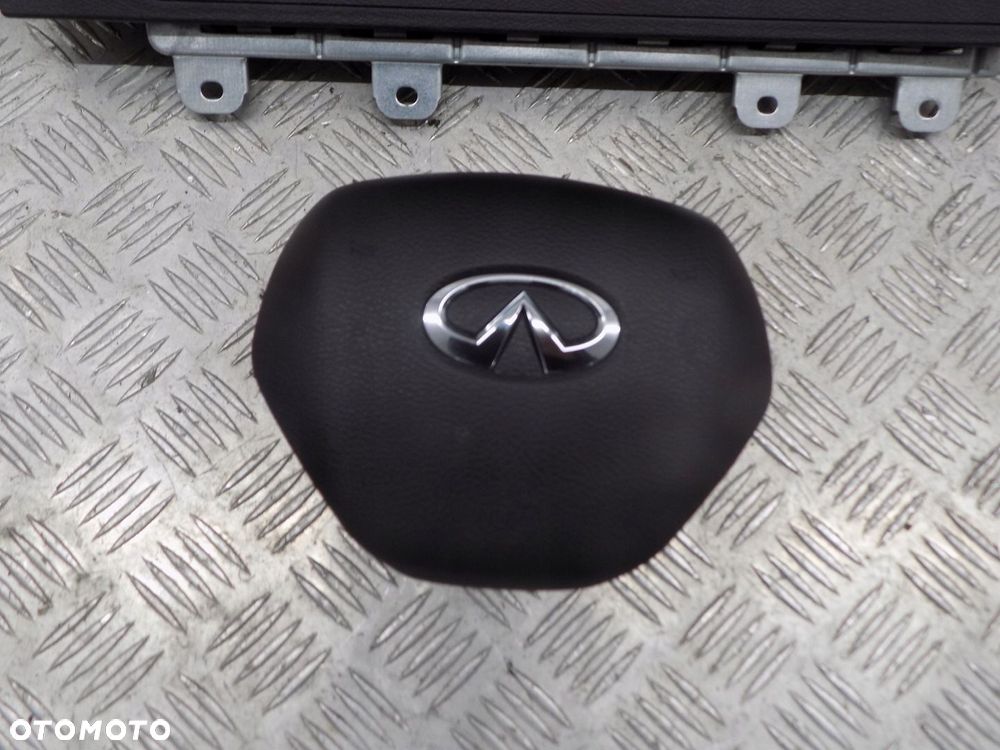 INFINITI Q30 KONSOLA DESKA PASY PODUSZKI NIEREGENEROWANA - 3