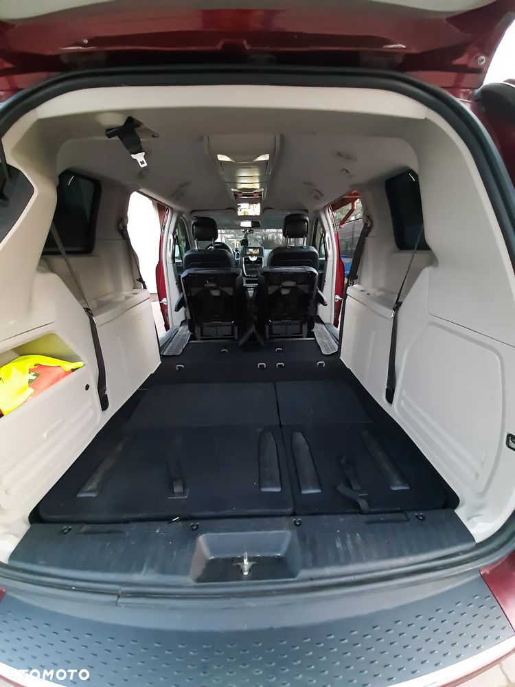 Chrysler Town & Country 3.6 Touring - 11