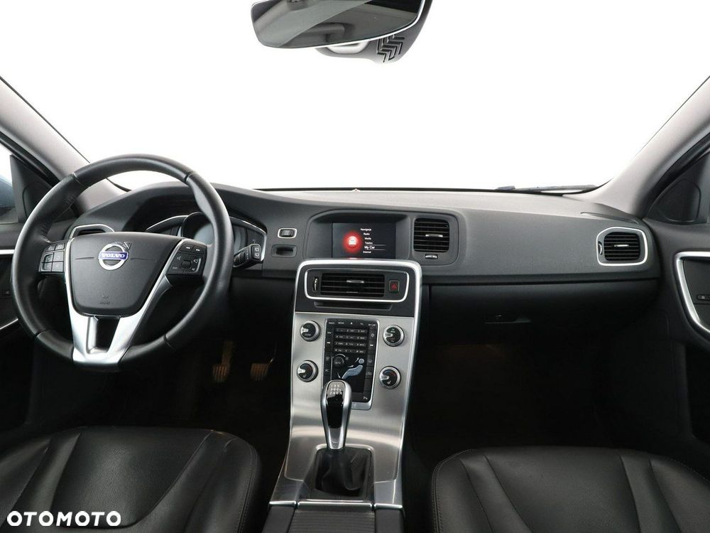 Volvo V60 D2 Summum - 16
