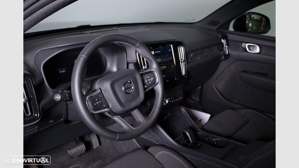 Volvo EC40 82 kWh Single Motor Extended Range Black Edition - 10