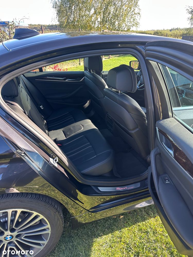 BMW Seria 5 540i xDrive Sport Line - 13